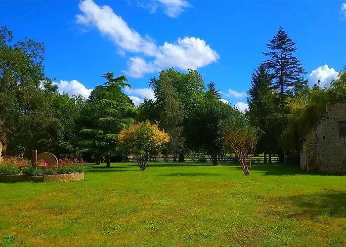 Manoir De Mathan: Prestige Near Arromanches Crepon